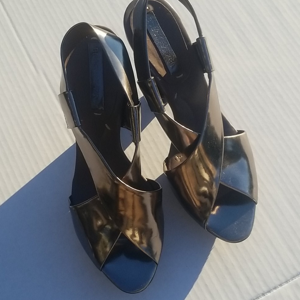 BCBGMaxazria Anthracite Mirror Metallic Platform Sandal Size 8